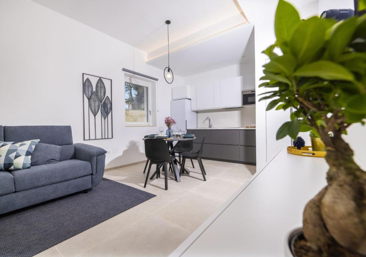 Coppa Carrubo Residenza Apartment เวียสเต ภายนอก รูปภาพ